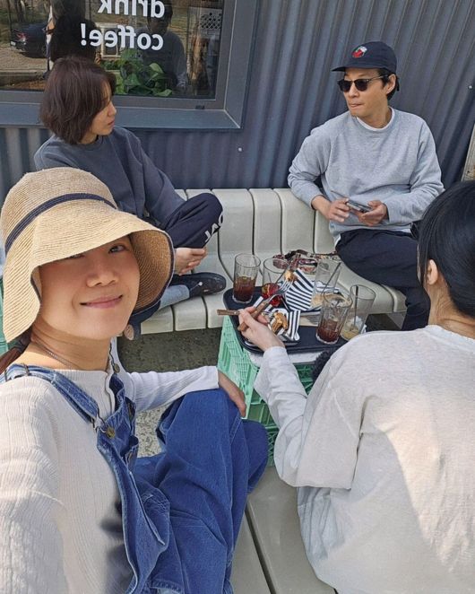 Gong Hyo-jin passa o fim de semana de cura com o casal Lee Chun-hee e ...