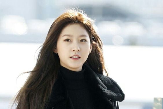 kim sae ron family