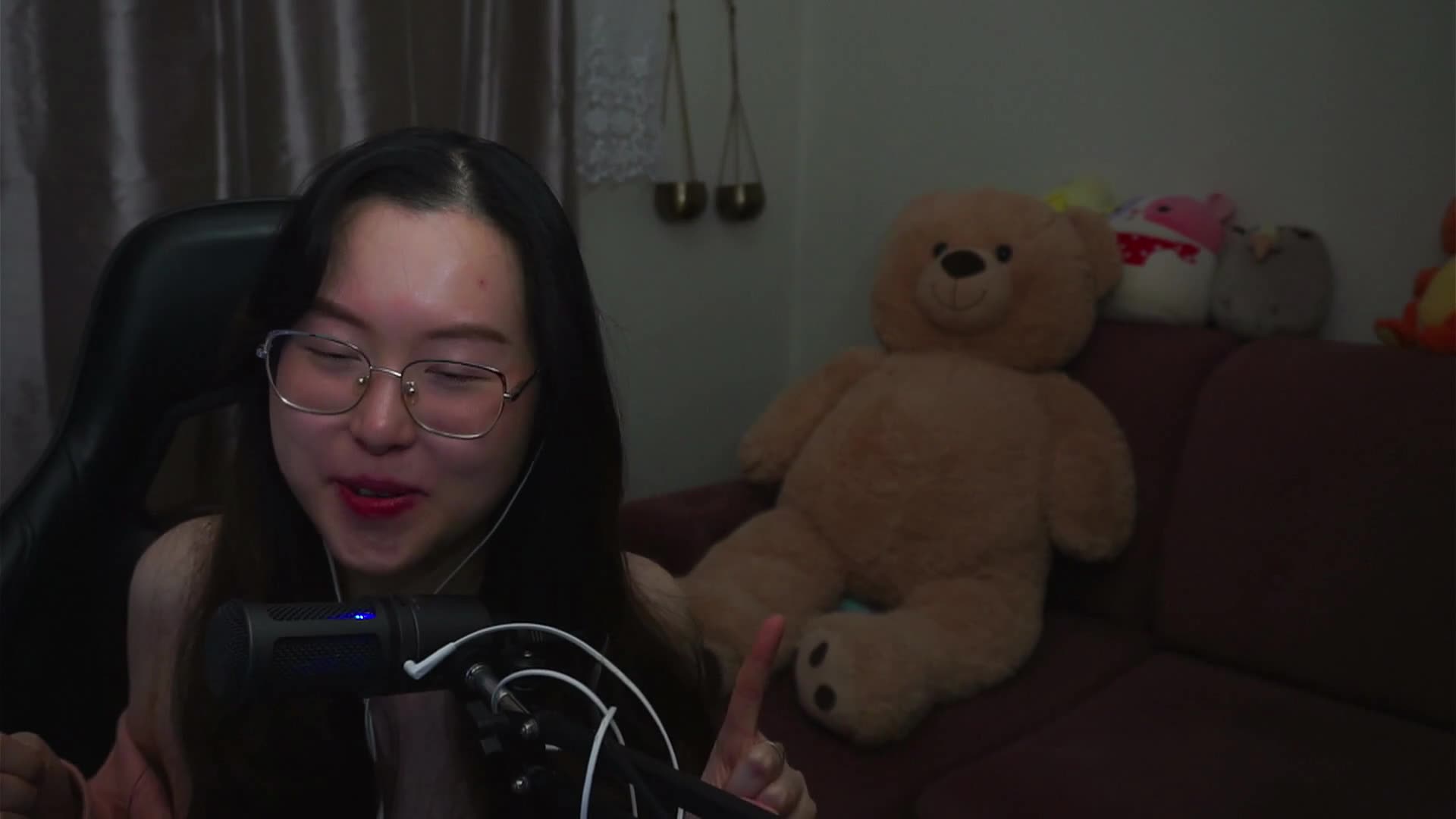 Angel N3xt D00r Spoils Me - S1 EP3 Full Reaction - SM0Yz.gaa 1